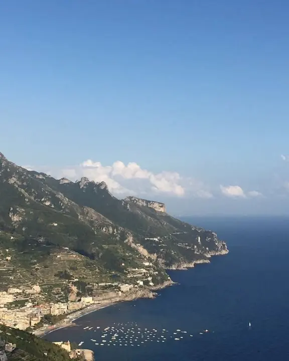 #angeliaravello #luxurylifestyle #travel #travelblogger #travelingram #horizon #summer  #summervibes